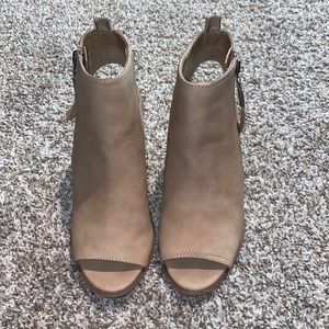 Circus by Sam Edelman Kammi peep toe bootie